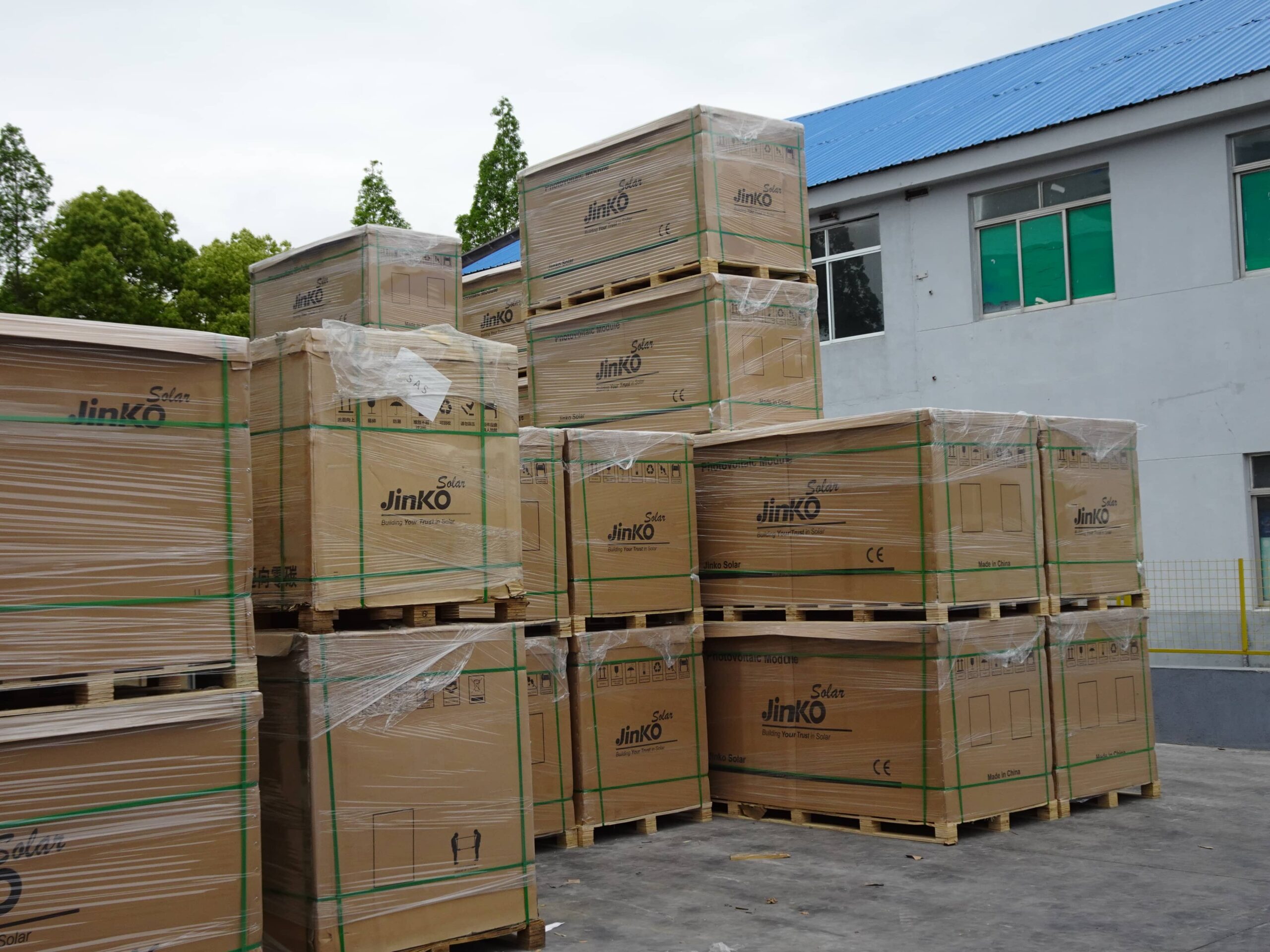 The Ultimate Guide to Finding Reliable Jinko PV Panel Suppliers